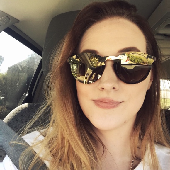 Meet your Posher, Randi - Picture 4 of 4